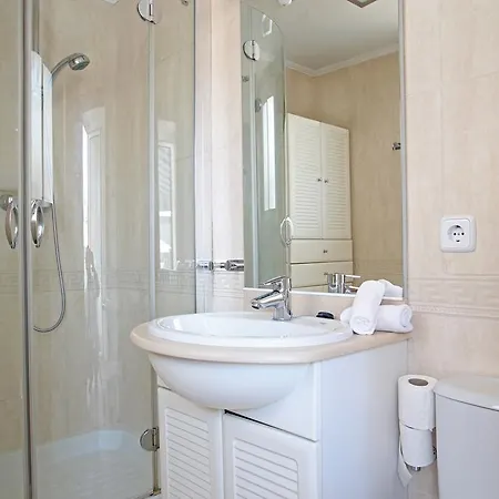 Friendly Parellades Apartment *